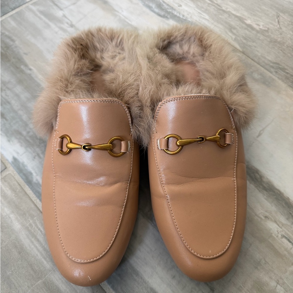 ARQA Fur Lined Beige Mules Loafers with Gold Detail Size 37 US Sz 7 Cozy Luxury